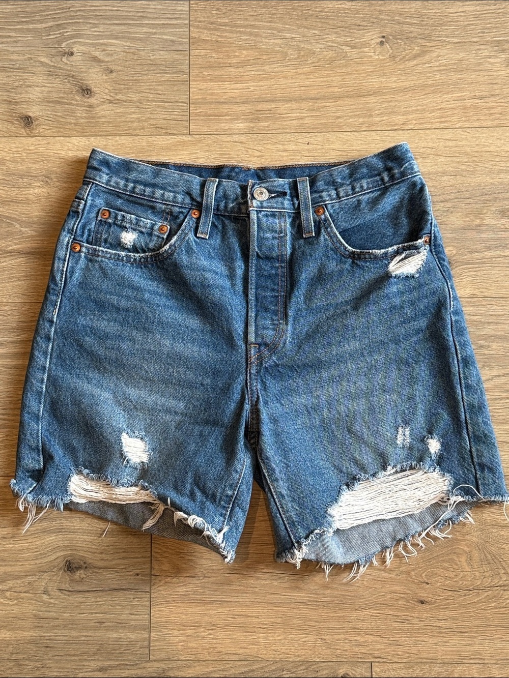 LEVI'S High-Rise Distressed Button-Fly Denim Midi Shorts 27 Classic Casual